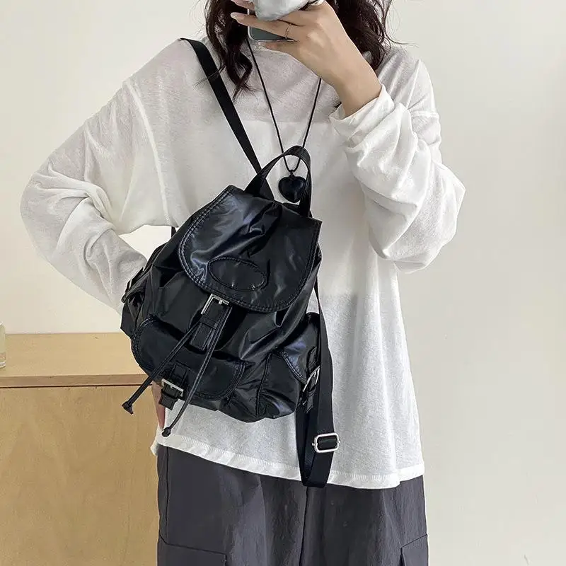 Korean Style Fashion Flip Cover Backpack Women's High-End Feelings Casual Autumn New Arrival Dual Shoulder Bag for Daily Use
Korean Style Fashion Flip Cover Backpack Women's High-End Feelings Casual Autumn New Arrival Dual Shoulder Bag for Daily Use