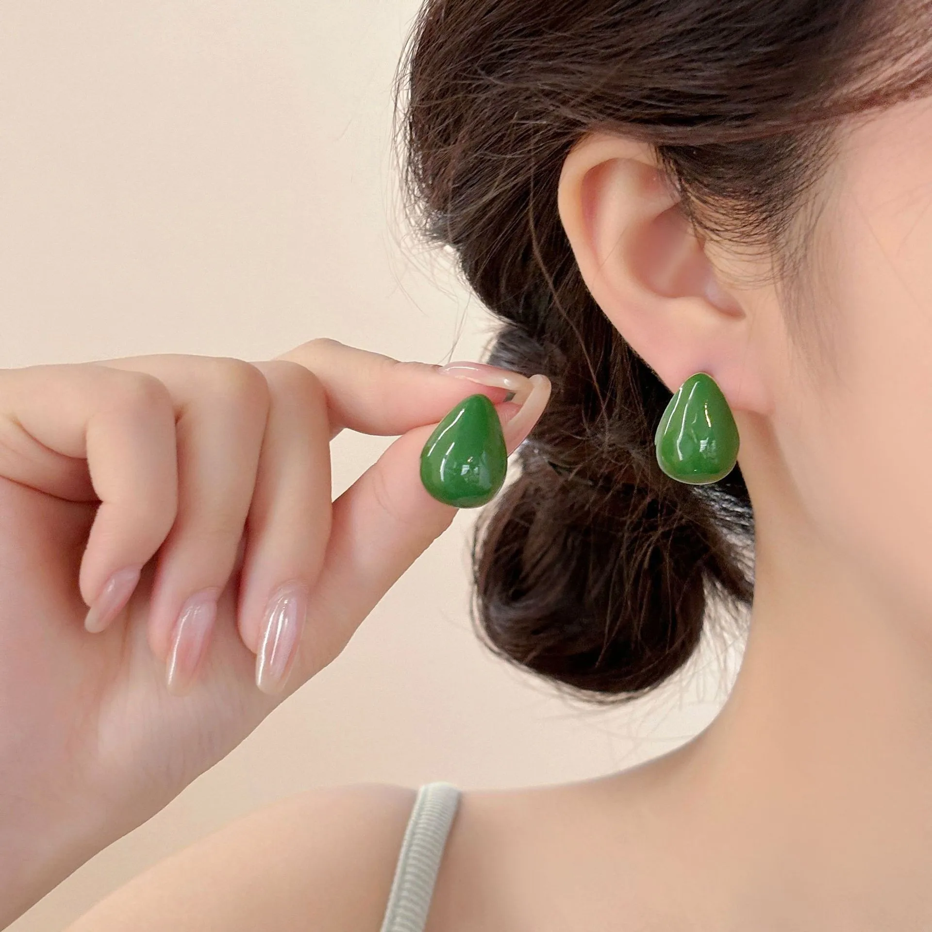 Water droplet colored oil droplet comma earrings 2025 summer fashion cute painted eardrop daily party wearing jewelry
Water droplet colored oil droplet comma earrings 2025 summer fashion cute painted eardrop daily party wearing jewelry