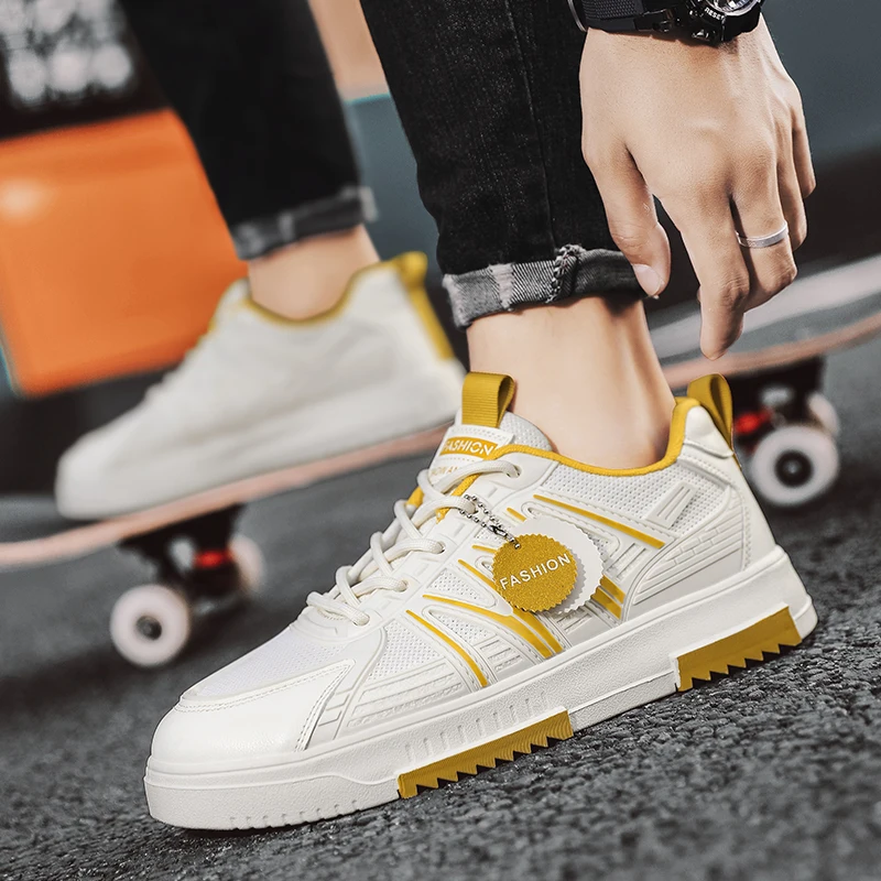 Four Seasons Men's Large-sized Flat Heels, Casual, Fashionable and Simple Design, New High-quality Lace-up Sports Sneakers
Four Seasons Men's Large-sized Flat Heels, Casual, Fashionable and Simple Design, New High-quality Lace-up Sports Sneakers