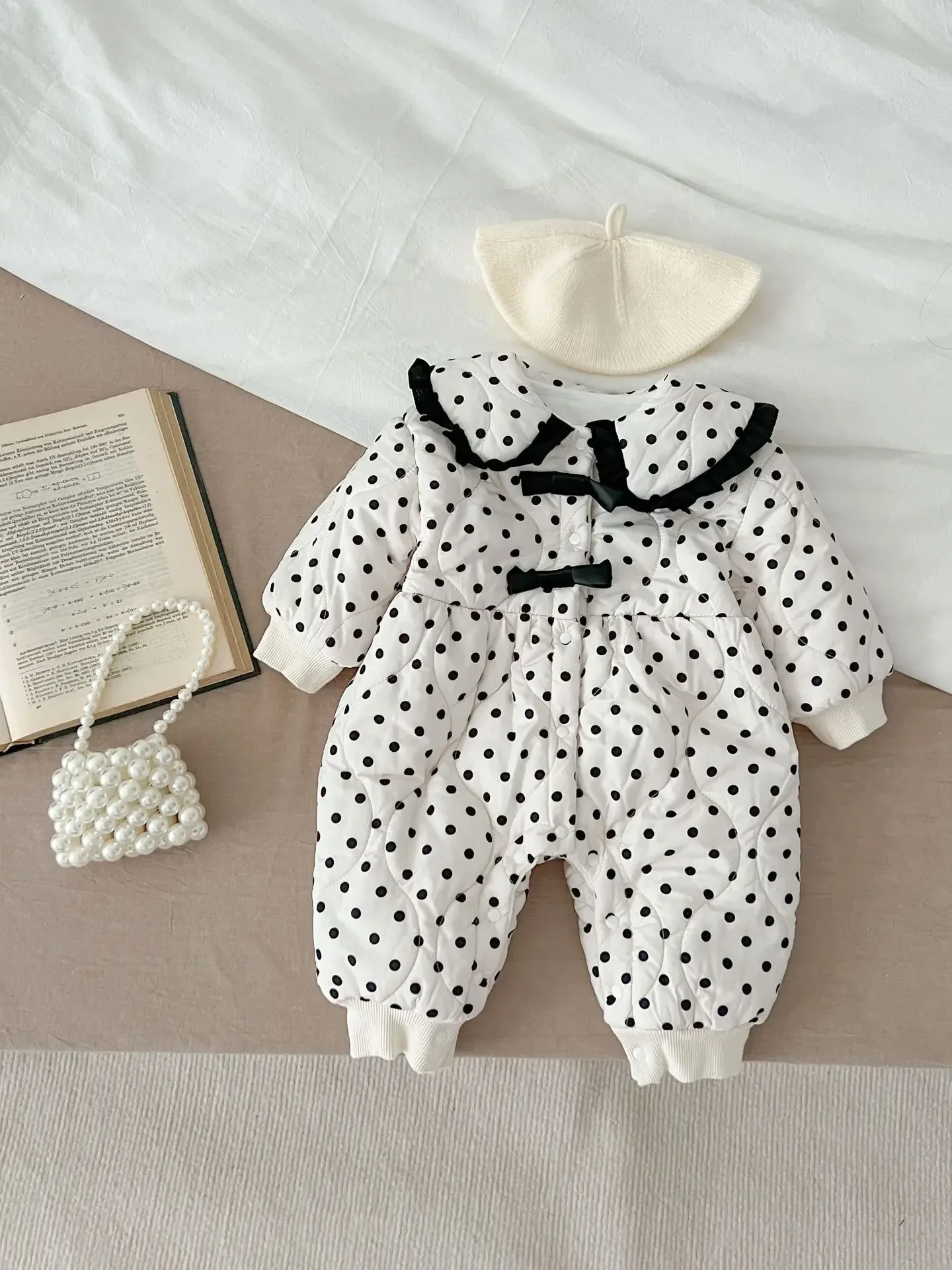 2023 Winter Korean Infant Baby Wave Point Long Padded Jacket Warm Thicken Jumpsuit Crawl Suit Kids Outing Clothes Romper 0-3Y
2023 Winter Korean Infant Baby Wave Point Long Padded Jacket Warm Thicken Jumpsuit Crawl Suit Kids Outing Clothes Romper 0-3Y