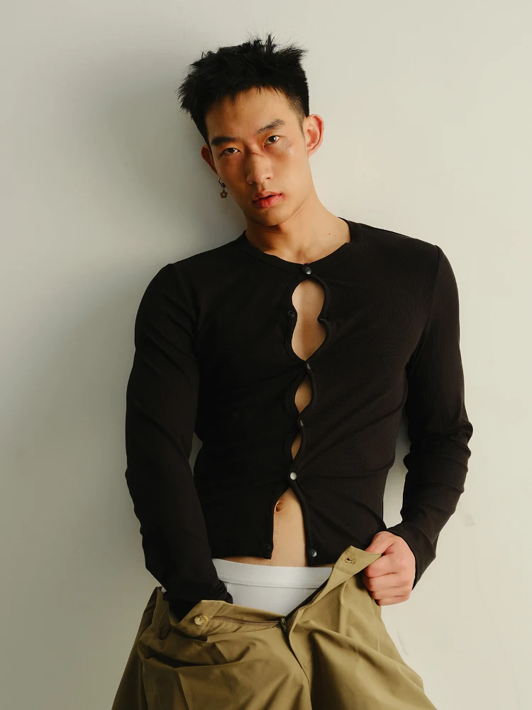 KADAKADA Original Hollow out Long Sleeve T-Shirt Elastic Slim Fit Base Shirt Dark Sexy Fashion Urban Youth round Neck Tee
KADAKADA Original Hollow out Long Sleeve T-Shirt Elastic Slim Fit Base Shirt Dark Sexy Fashion Urban Youth round Neck Tee