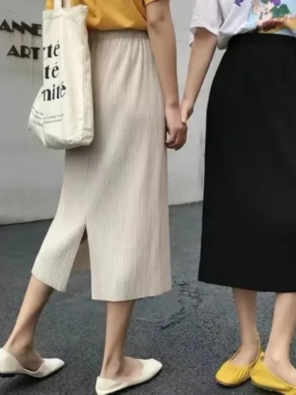 High Waist Ice Silk Knitted Half Skirt Loose plus Size Women's Spring Summer Fashion Slimming Skirt Casual A-Line Skirt
High Waist Ice Silk Knitted Half Skirt Loose plus Size Women's Spring Summer Fashion Slimming Skirt Casual A-Line Skirt