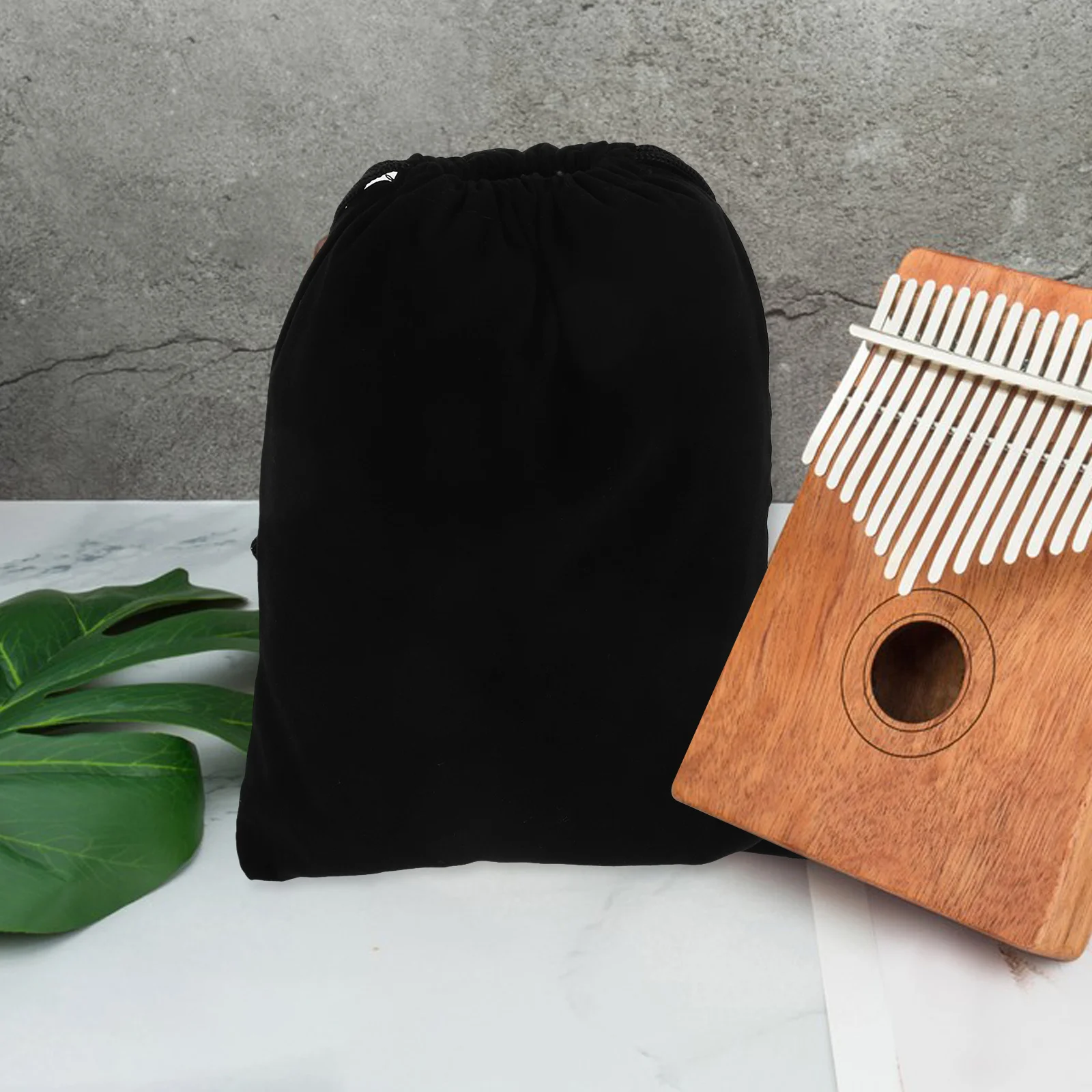 Thumb Piano Storage Bag 18x23cm Velvet Drawstring Kalimba Carrying Case Multifunctional Travel Accessory Lightweight for Musical
Thumb Piano Storage Bag 18x23cm Velvet Drawstring Kalimba Carrying Case Multifunctional Travel Accessory Lightweight for Musical