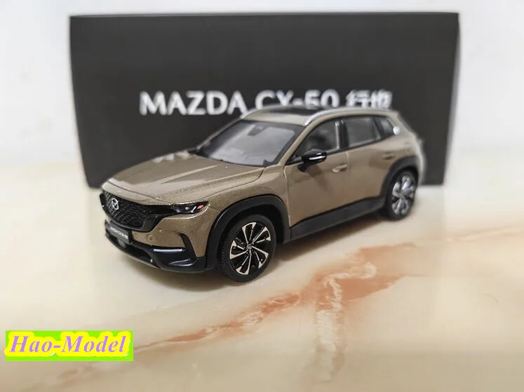 1:43 Chang'an MAZDA SUV CX50 2023 Model Car Diecast Metal collection Gifts Toys
1:43 Chang'an MAZDA SUV CX50 2023 Model Car Diecast Metal collection Gifts Toys