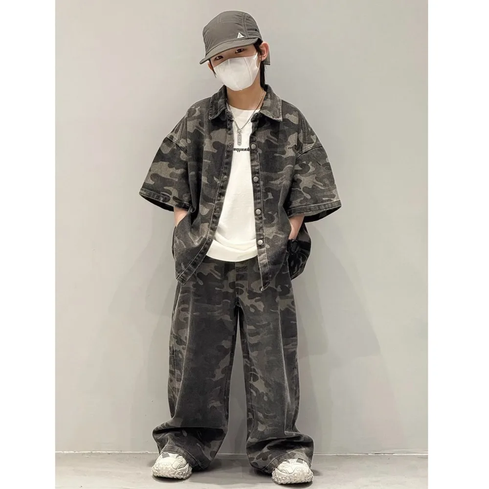Boys' Denim Short Sleeved Jacket Jeans Two-piece Suits Spring And Summer New Style Children's Nylon Color Fashion Cowboy Suits
Boys' Denim Short Sleeved Jacket Jeans Two-piece Suits Spring And Summer New Style Children's Nylon Color Fashion Cowboy Suits
