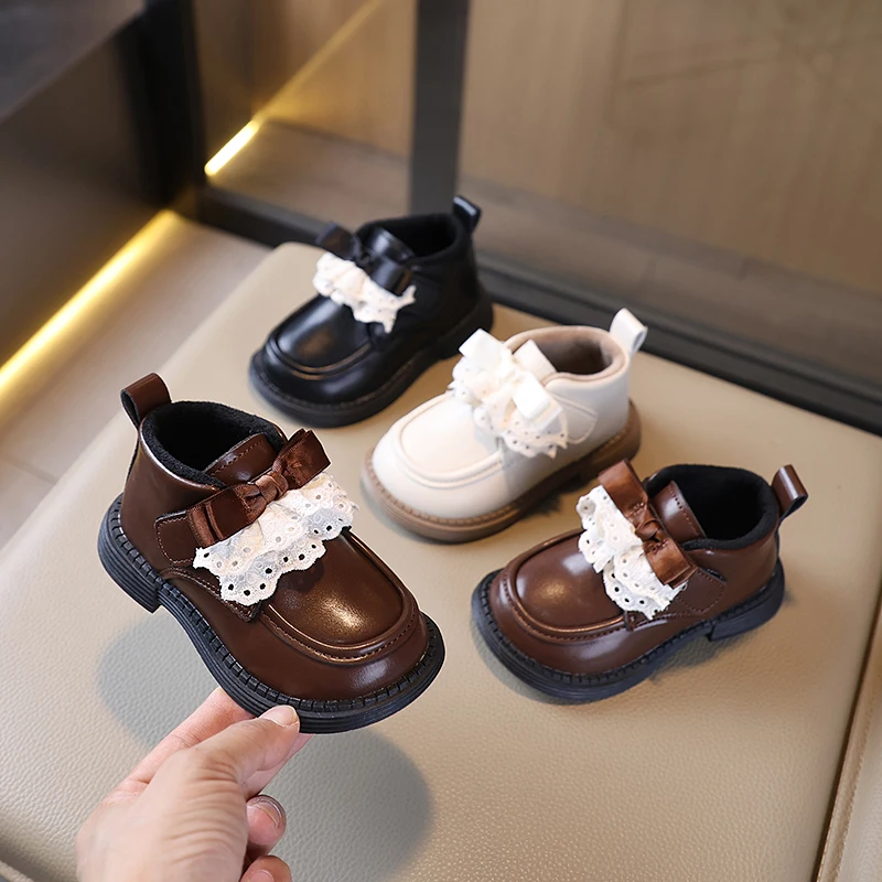 Kids Cotton Boots Winter New Girls Sweet Princess Plush Boots Elegant Lace Children Fashion Mary Jane Shoes for Wedding Party
Kids Cotton Boots Winter New Girls Sweet Princess Plush Boots Elegant Lace Children Fashion Mary Jane Shoes for Wedding Party