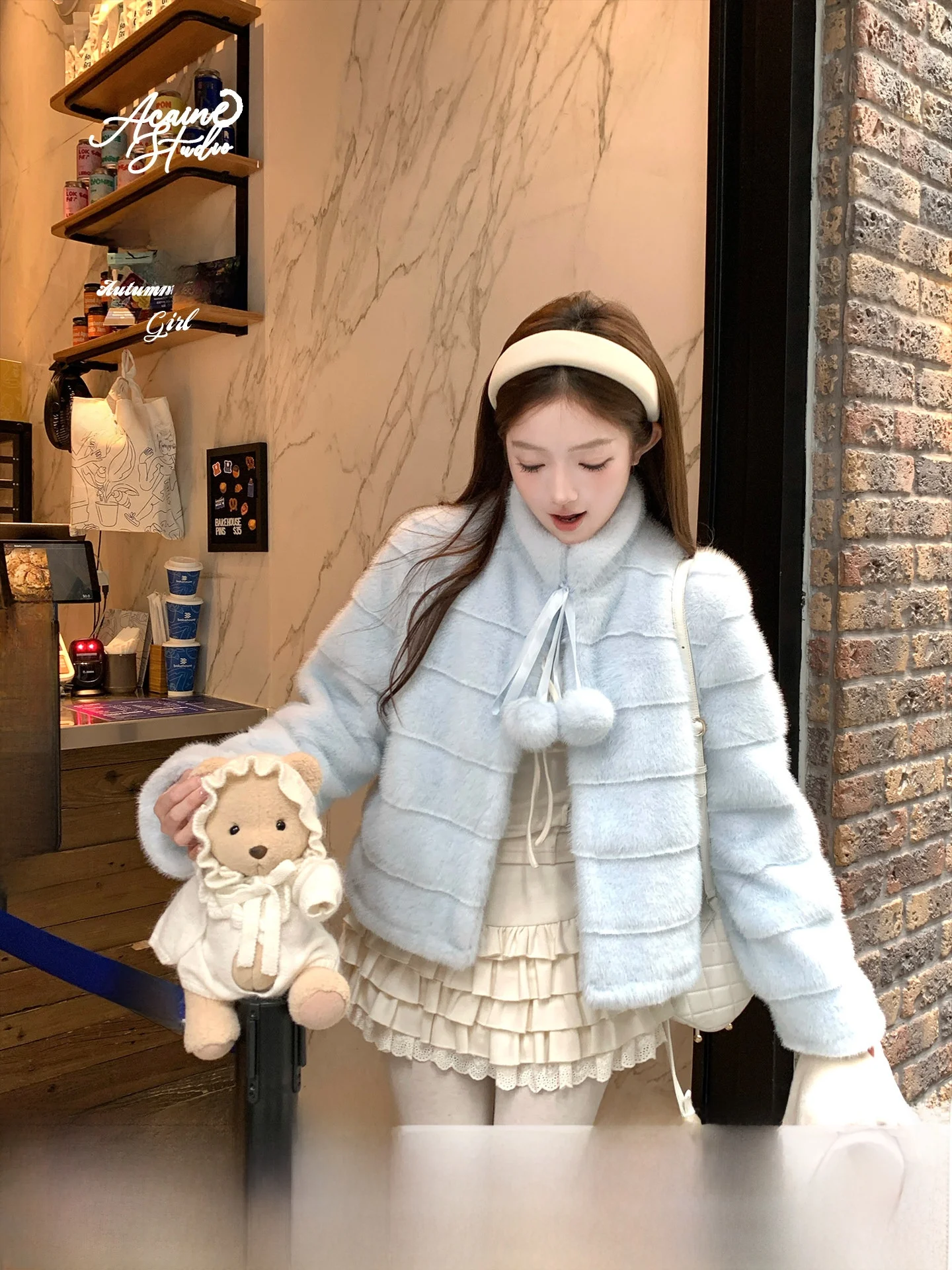 Acaine Blue Stand Collar Jacket Thickened Fleece Women's Winter Outerwear Eco-friendly Velvet Princess Style Long Sleeve Coat
Acaine Blue Stand Collar Jacket Thickened Fleece Women's Winter Outerwear Eco-friendly Velvet Princess Style Long Sleeve Coat