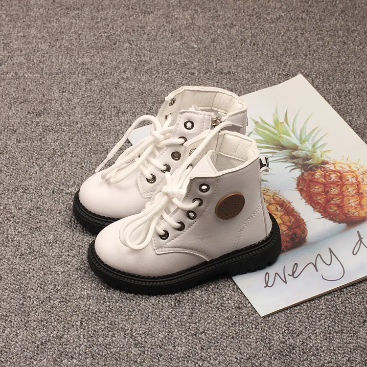 Детские кожаные Нескользящие одноботинки, новые детские ботинки в британском стиле для мальчиков и девочек, мягкие ботильоны на шнуровке и молнии, Лидер продаж
Детские кожаные Нескользящие одноботинки, новые детские ботинки в британском стиле для мальчиков и девочек, мягкие ботильоны на шнуровке и молнии, Лидер продаж