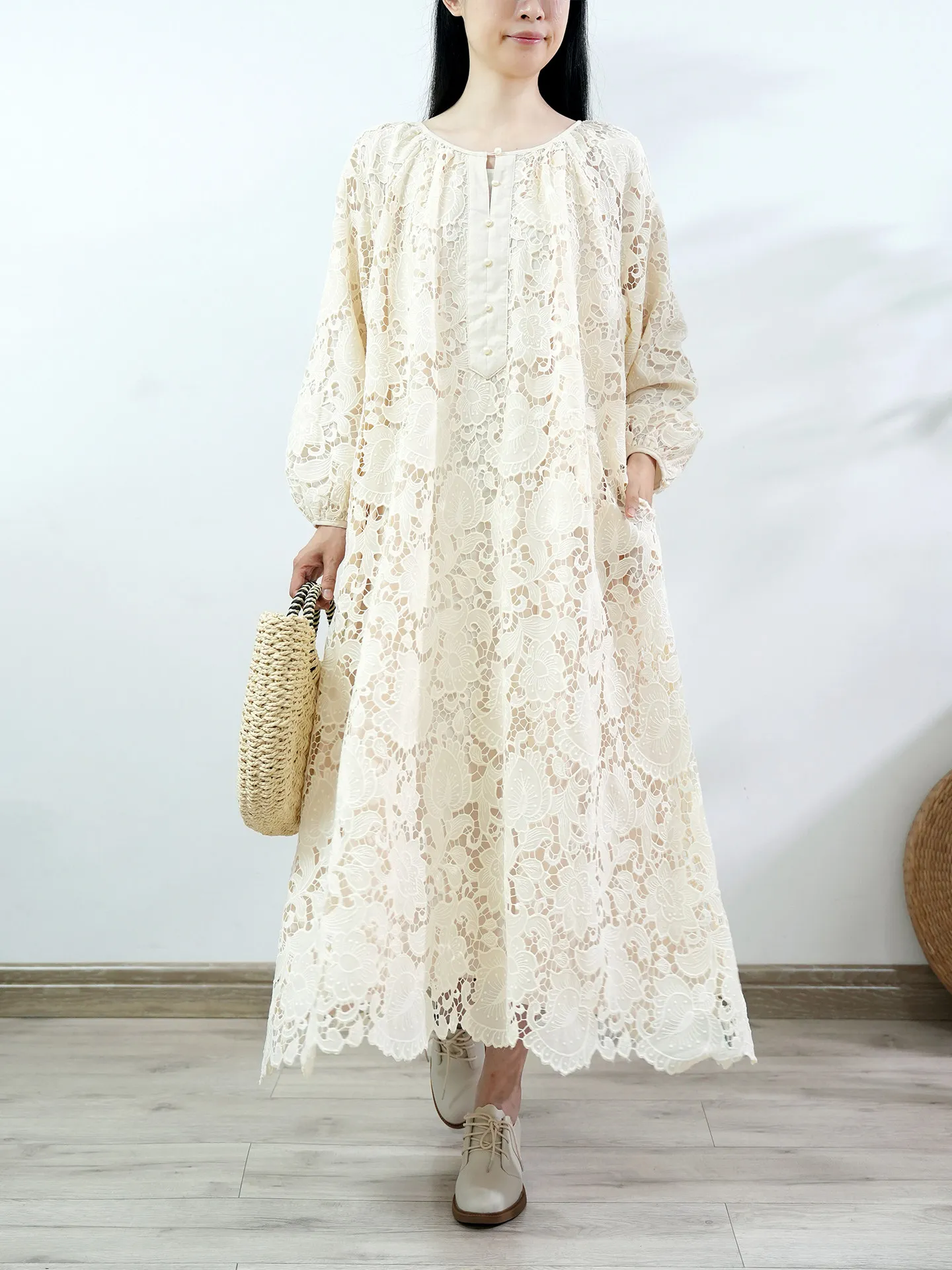 TIYIHAILEY Spring Summer Women Lace Dresses Long Sleeve Beige Loose Ladies Clothing Fashion Long Mid-calf 2026 New O Neck
TIYIHAILEY Spring Summer Women Lace Dresses Long Sleeve Beige Loose Ladies Clothing Fashion Long Mid-calf 2026 New O Neck