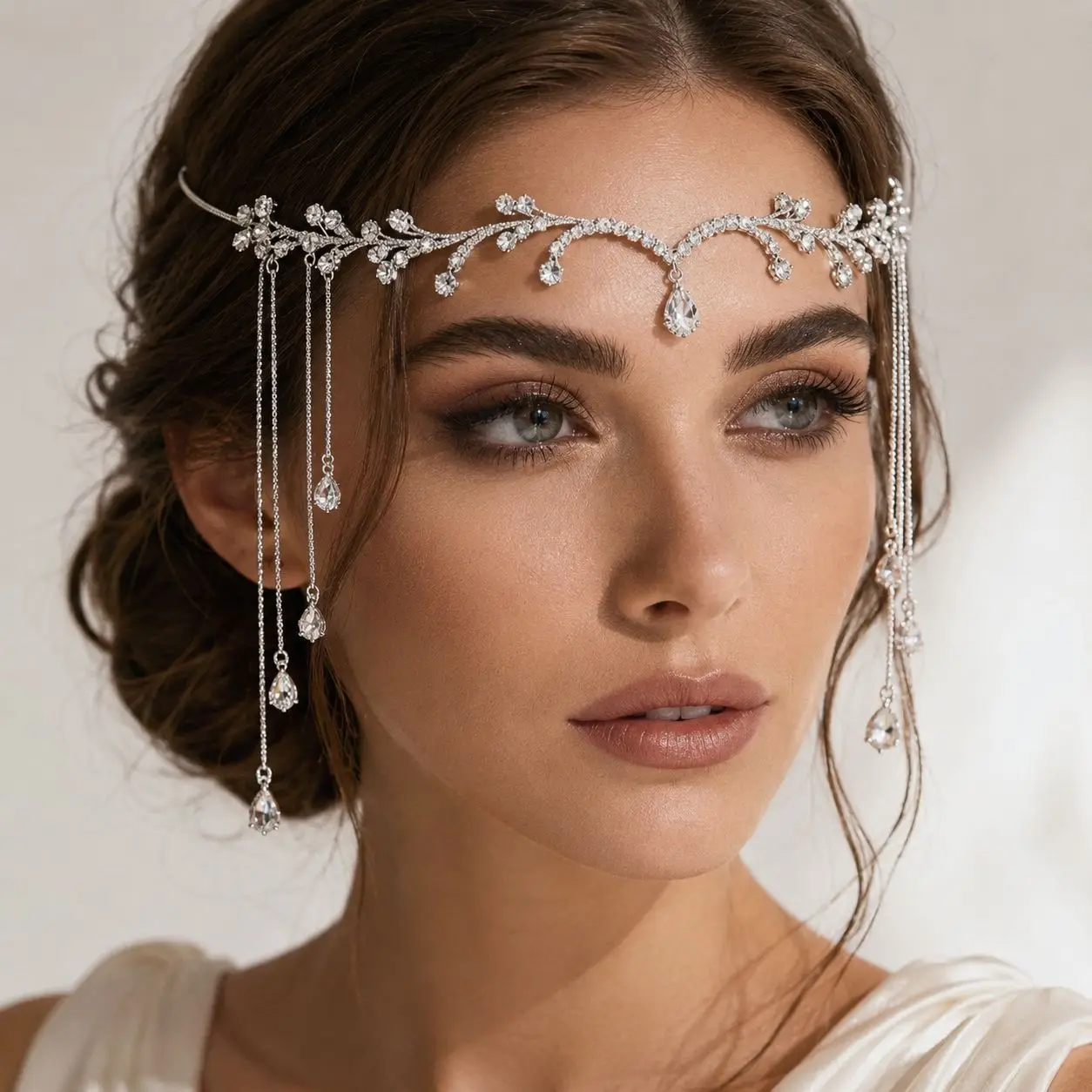 Bridal tassel forehead stream retro water drop pendant eyebrow pendant dress catwalk headwear
Bridal tassel forehead stream retro water drop pendant eyebrow pendant dress catwalk headwear