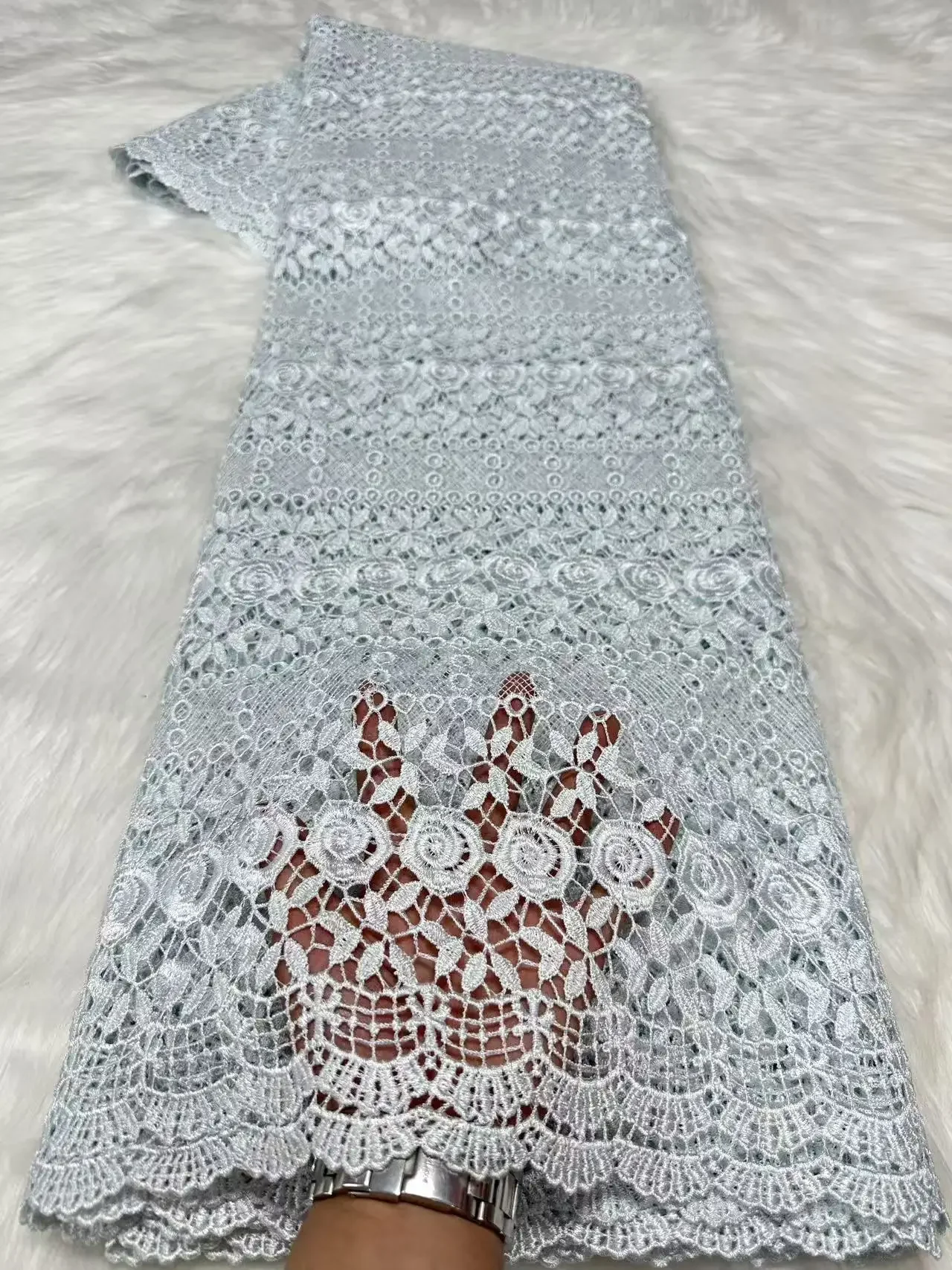 New Design White African Cord Lace Fabric 2025 High Quality French Nigerian Guipure Lace Fabric For Women Party Dress LYC2536
New Design White African Cord Lace Fabric 2025 High Quality French Nigerian Guipure Lace Fabric For Women Party Dress LYC2536