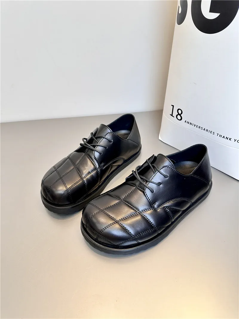 Top Quality Mules New Leather Sewing Women Flats Moccasins 2025 Casual Shoes Travel Brand British Style Loafers Mujer Zapatillas
Top Quality Mules New Leather Sewing Women Flats Moccasins 2025 Casual Shoes Travel Brand British Style Loafers Mujer Zapatillas