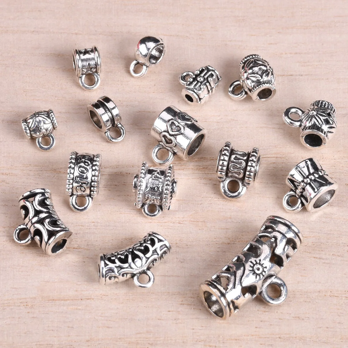 20pcs Tibetan Silver Color Metal Loose Bails Pendants Spacer Beads Connectors Wholesale Lot For Bracelet Necklace Jewelry Making
20pcs Tibetan Silver Color Metal Loose Bails Pendants Spacer Beads Connectors Wholesale Lot For Bracelet Necklace Jewelry Making