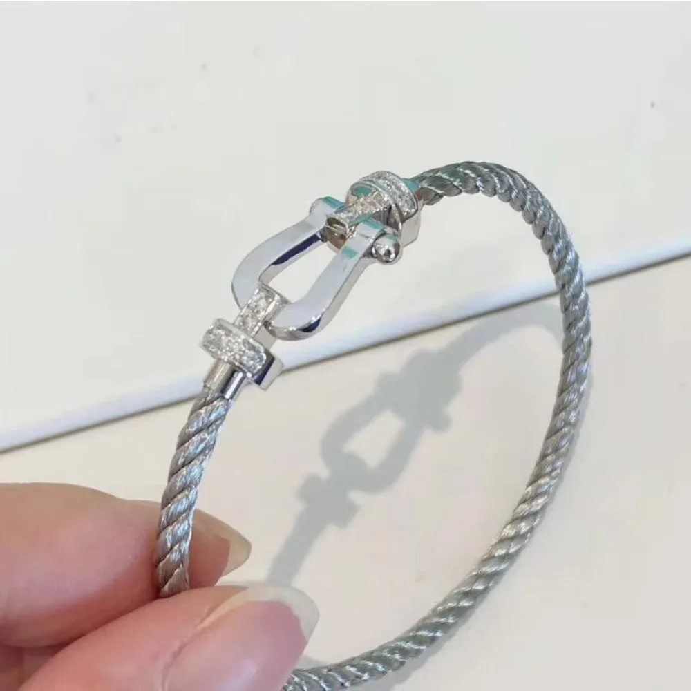 New Style Alloy Zircon Bracelet Black Warrior Black Couple Zodiac Year Buckle Rope Men Women Gift
New Style Alloy Zircon Bracelet Black Warrior Black Couple Zodiac Year Buckle Rope Men Women Gift