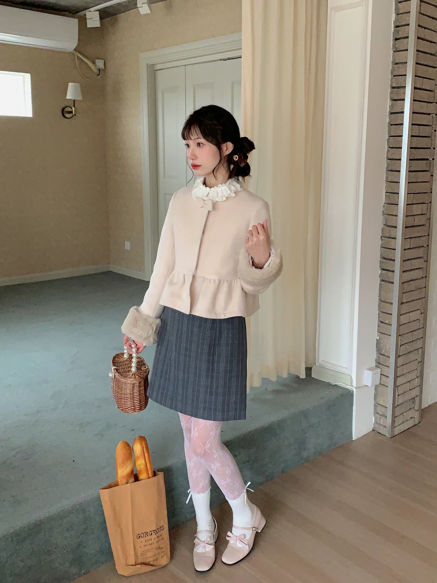 Пальто Sweet Knot Doll Version с меховыми манжетами и подолом юбки, из смеси полиэстера и шерсти, зимняя верхняя одежда для женщин
Пальто Sweet Knot Doll Version с меховыми манжетами и подолом юбки, из смеси полиэстера и шерсти, зимняя верхняя одежда для женщин