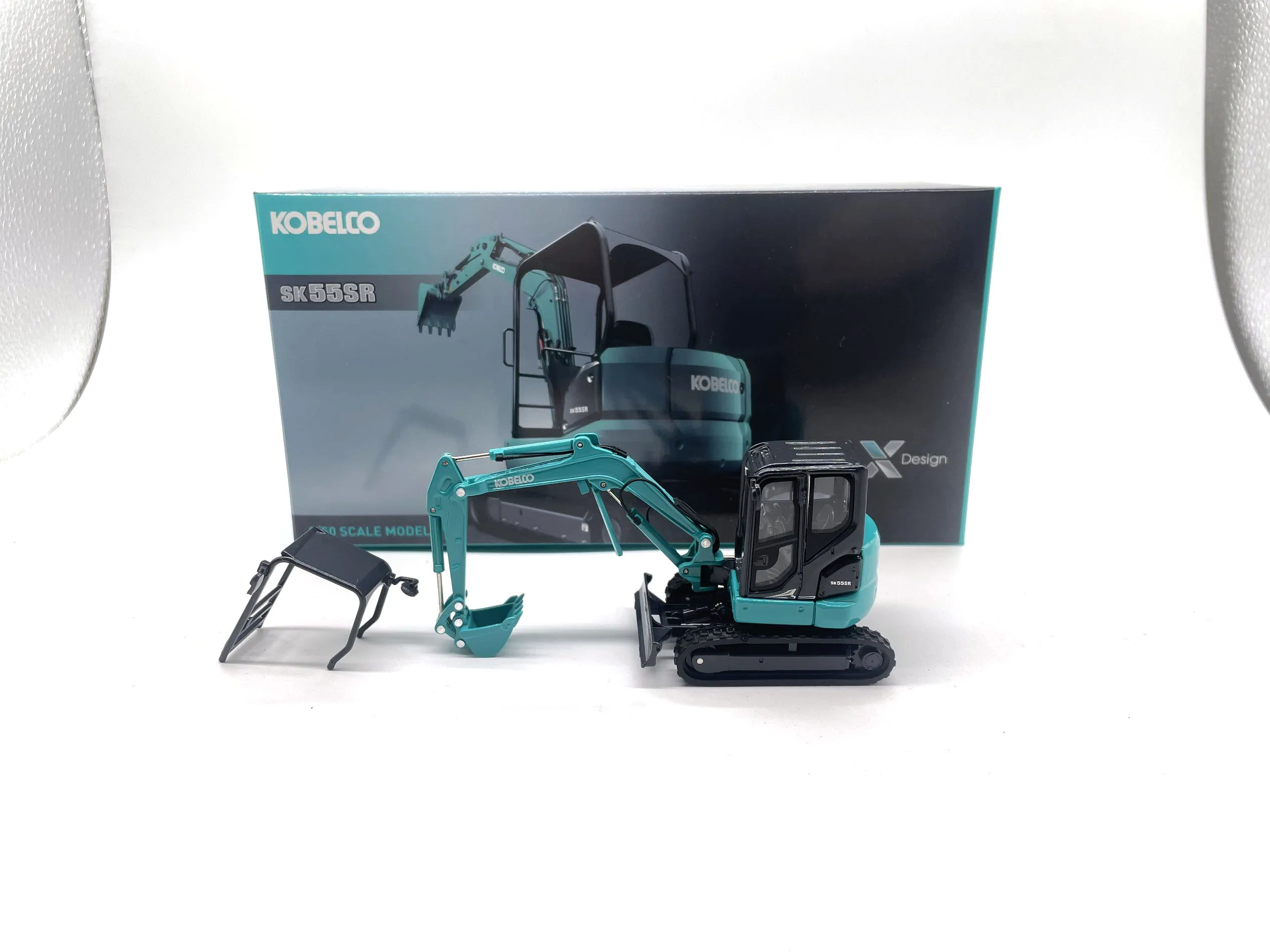 SK55SR Compact Excavator 1:50 Scale DieCast Model, Birthday gift for a boy, scene setup
SK55SR Compact Excavator 1:50 Scale DieCast Model, Birthday gift for a boy, scene setup
