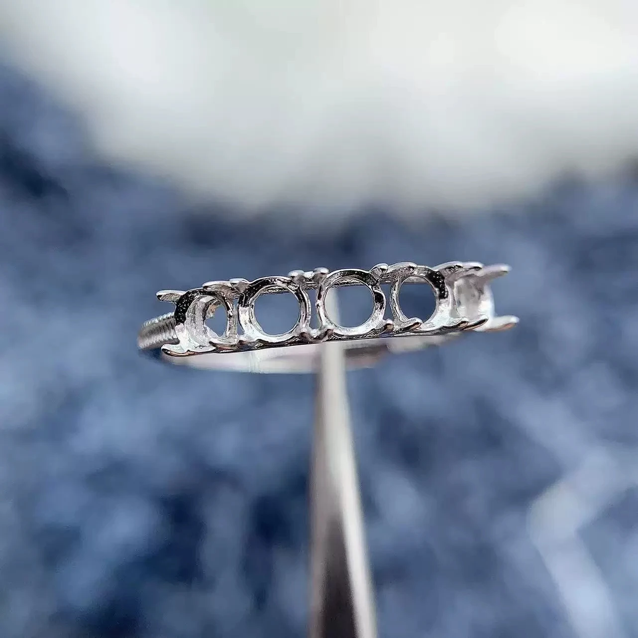 MeiBaPJ Inlay Round 3.5*3.5mm Stone Womens Earrings Settings S925 Sterling Silver Classic Jewelry Gift Free Delivery Wholesale
MeiBaPJ Inlay Round 3.5*3.5mm Stone Womens Earrings Settings S925 Sterling Silver Classic Jewelry Gift Free Delivery Wholesale