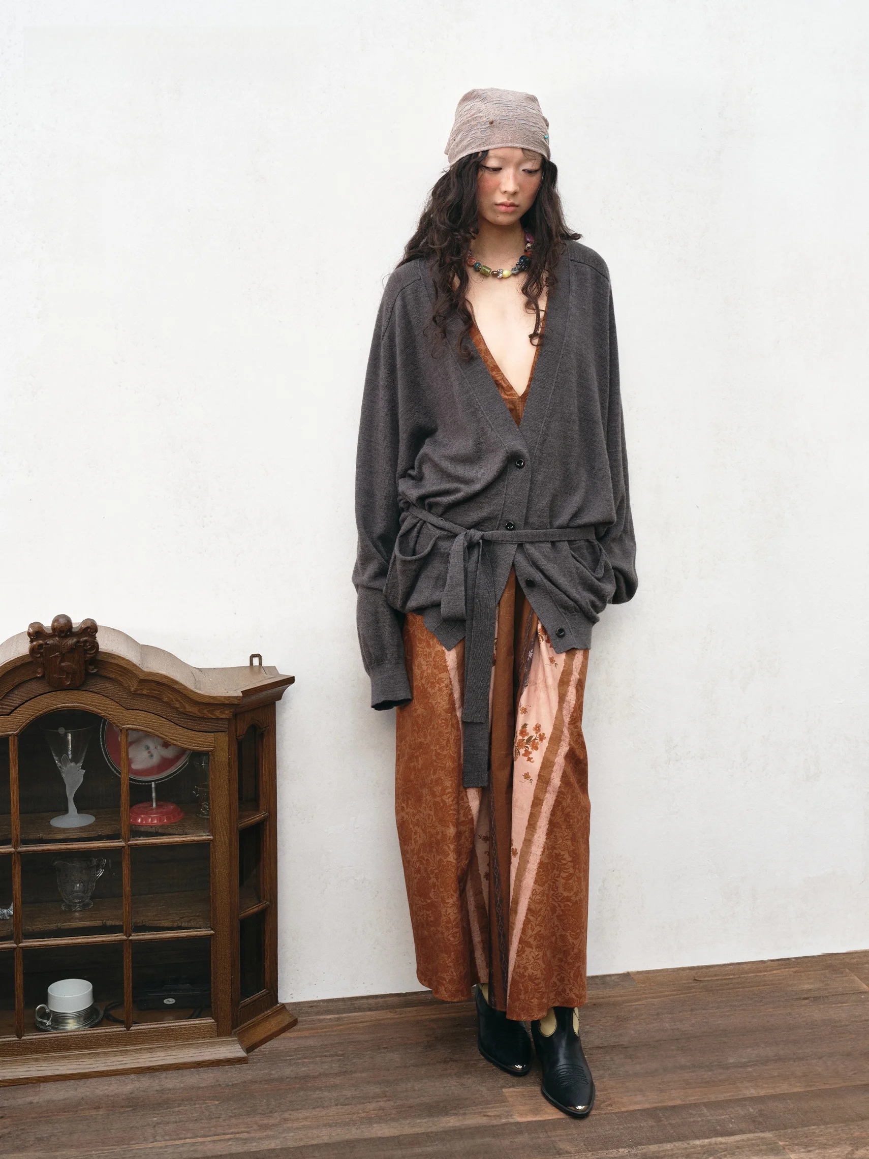 VERMO Lazy Casual Woolen Knitted Sweater Coat Belt Design Slouchy Long Sve V-Ne Soft Polyester Blend Chinese Waist Propo...
VERMO Lazy Casual Woolen Knitted Sweater Coat Belt Design Slouchy Long Sve V-Ne Soft Polyester Blend Chinese Waist Propo...