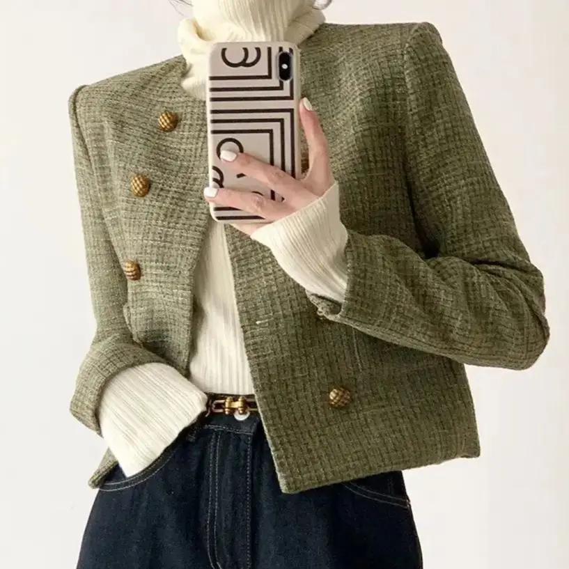 Short Woolen Coat Double-Breasted New High-End Korean Fashion Jacket Female O-Neck Long-Sleeved Elegant Coat French
Short Woolen Coat Double-Breasted New High-End Korean Fashion Jacket Female O-Neck Long-Sleeved Elegant Coat French