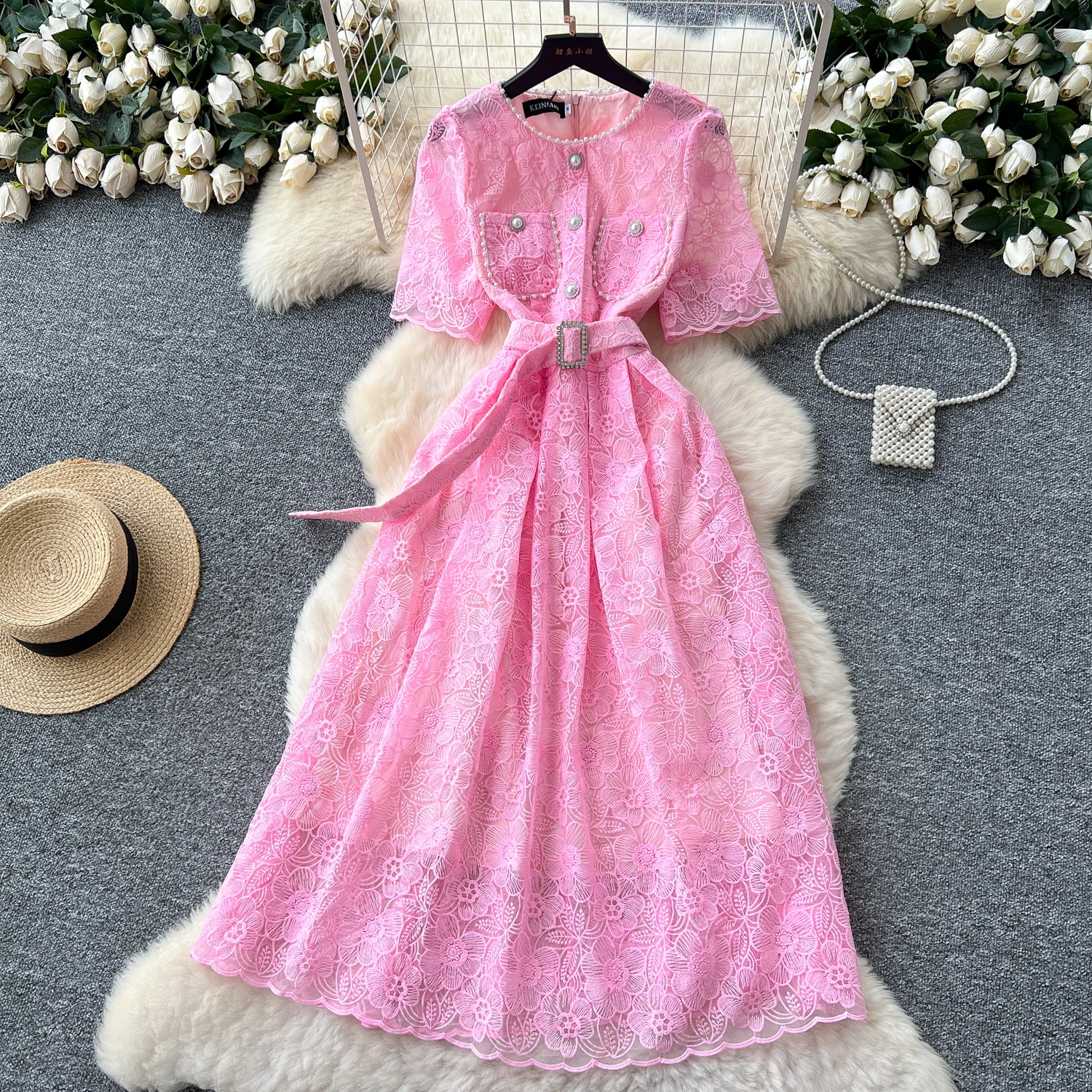 2025 Autumn Luxury Vintage Sexy Embroidered Mesh A-line Short Sleeve Dress Chic Summer Beach Vestidos Women Vacation Dresses New
2025 Autumn Luxury Vintage Sexy Embroidered Mesh A-line Short Sleeve Dress Chic Summer Beach Vestidos Women Vacation Dresses New