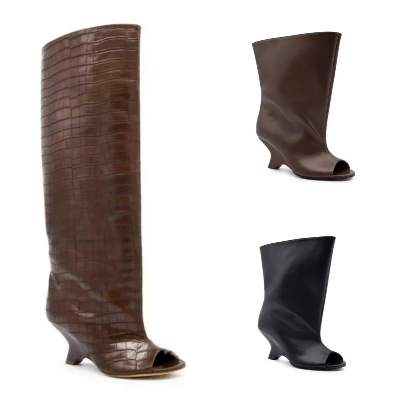 European AndAmerican Retro Simple Sleeve Fishmouth Cool Boots for Women,niche Design, Irregular High Heels,versatile Short Boots
European AndAmerican Retro Simple Sleeve Fishmouth Cool Boots for Women,niche Design, Irregular High Heels,versatile Short Boots