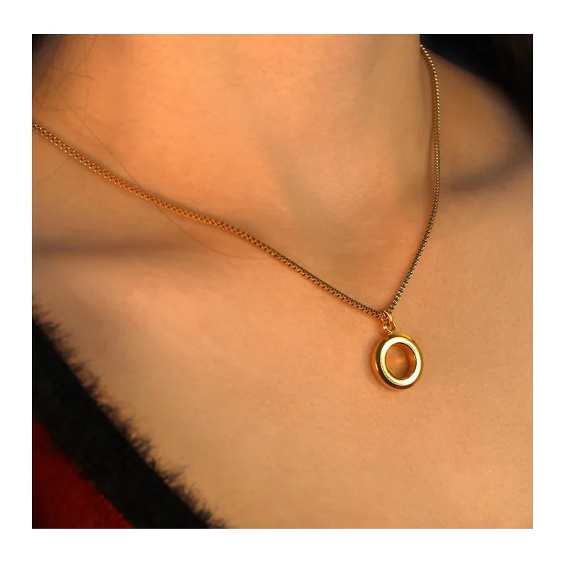 Processing Custom Stainless Steel Rhombus Ring Gold Necklace Does Not Fade Female Collarbone Chain Female High-end Light Luxury
Processing Custom Stainless Steel Rhombus Ring Gold Necklace Does Not Fade Female Collarbone Chain Female High-end Light Luxury