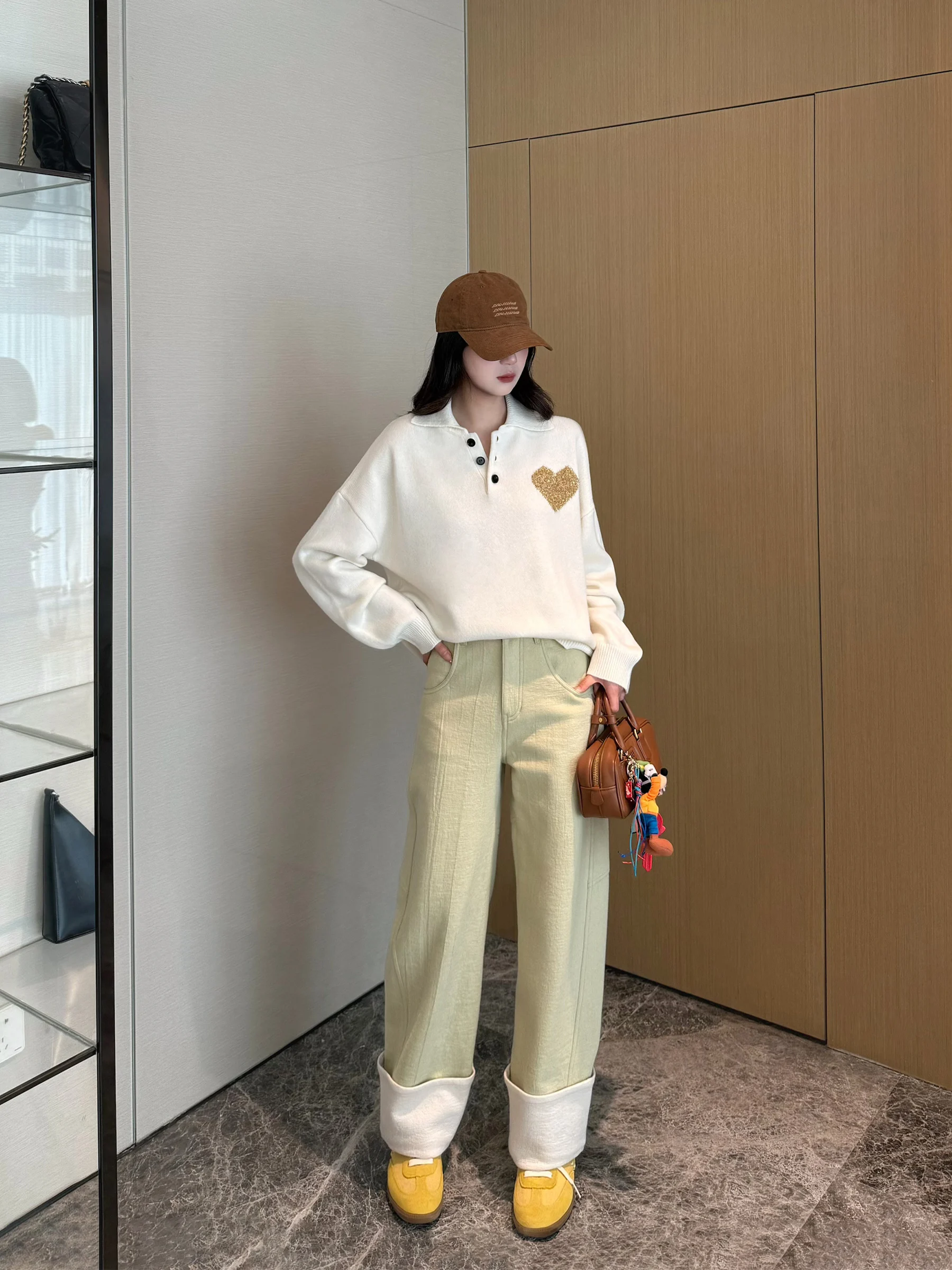 Шерстяные брюки Nancy Cavally с высокой талией, прямые, в уличном стиле, повседневные, с цветными вставками и дизайнерскими манжетами, женские джинсы
Шерстяные брюки Nancy Cavally с высокой талией, прямые, в уличном стиле, повседневные, с цветными вставками и дизайнерскими манжетами, женские джинсы