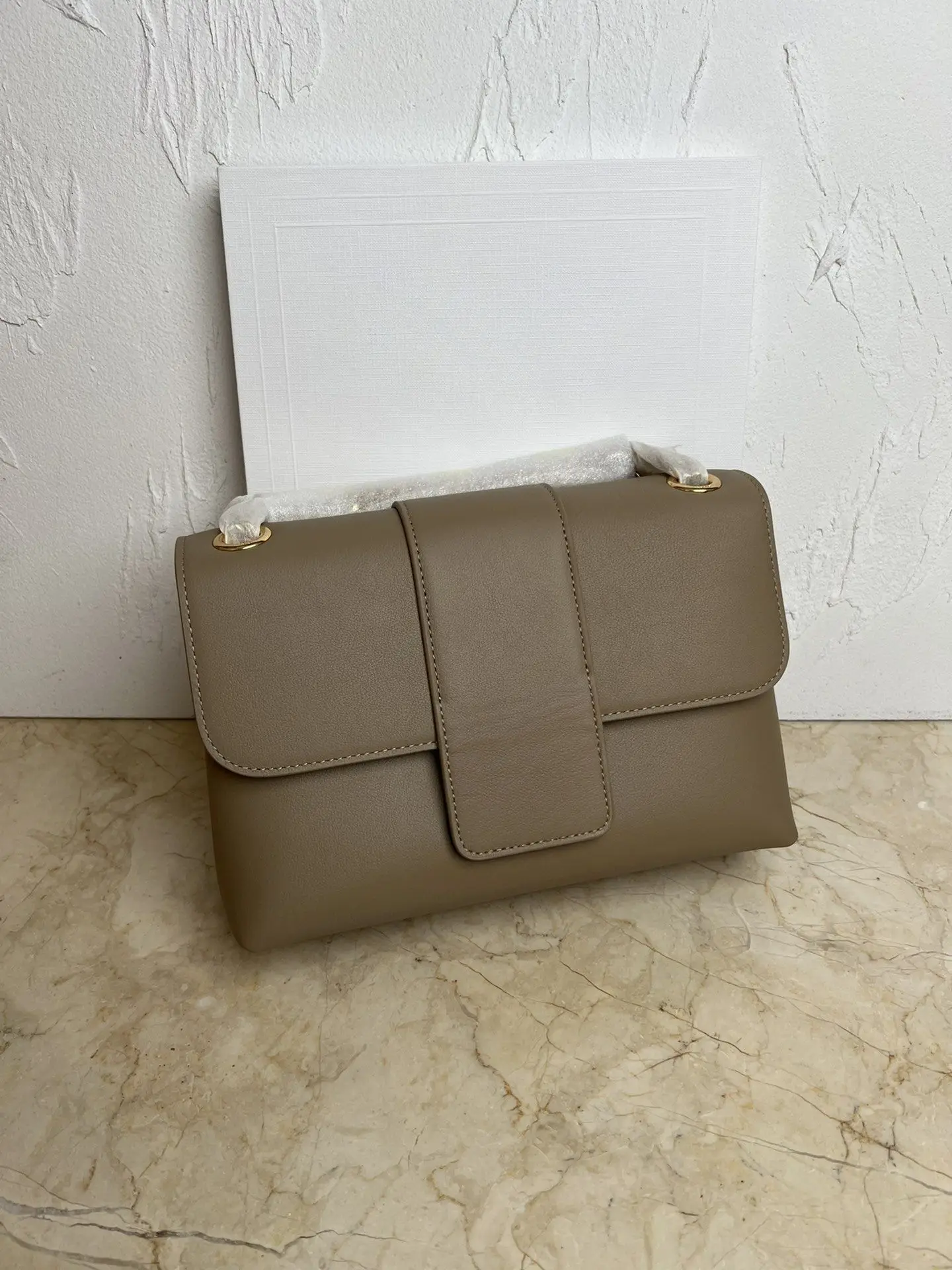 Luxury Design Woman Shoulder Bag Fashion Lady Crossbody Bag Personalized Real Leather Handbag Wallet Purse
Luxury Design Woman Shoulder Bag Fashion Lady Crossbody Bag Personalized Real Leather Handbag Wallet Purse