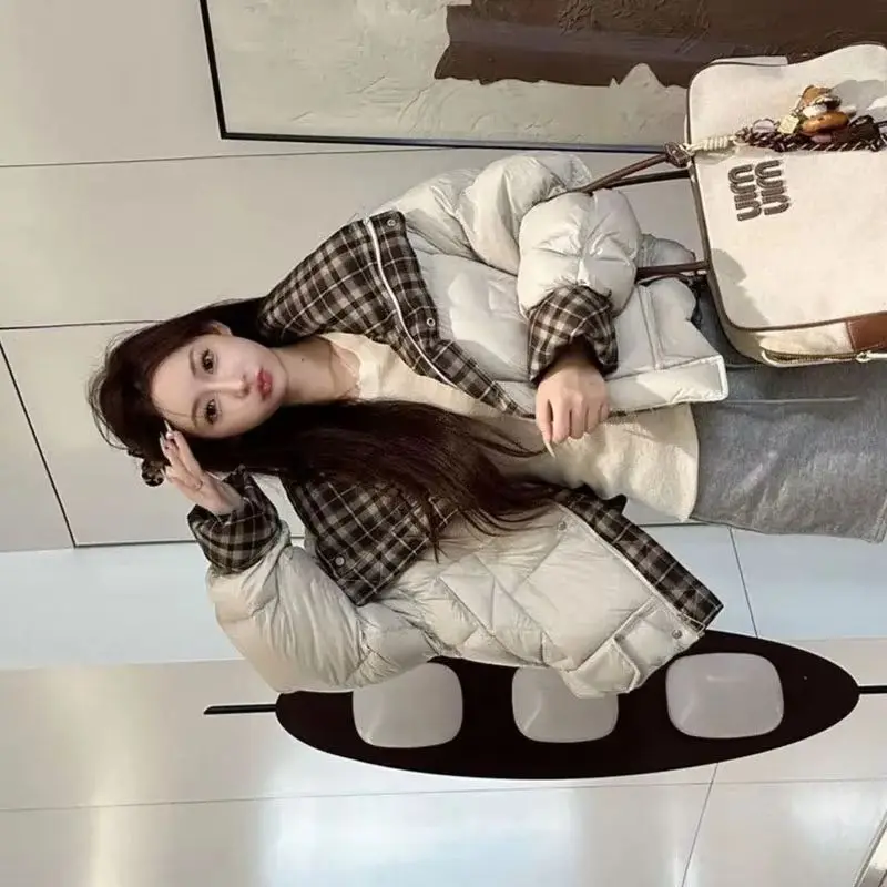 Autumn Winter New Down Ladies Cotton-Padded Jacket Loose And Versatile Design Unique Splicing Short Women Cotton-Padded Jacket
Autumn Winter New Down Ladies Cotton-Padded Jacket Loose And Versatile Design Unique Splicing Short Women Cotton-Padded Jacket