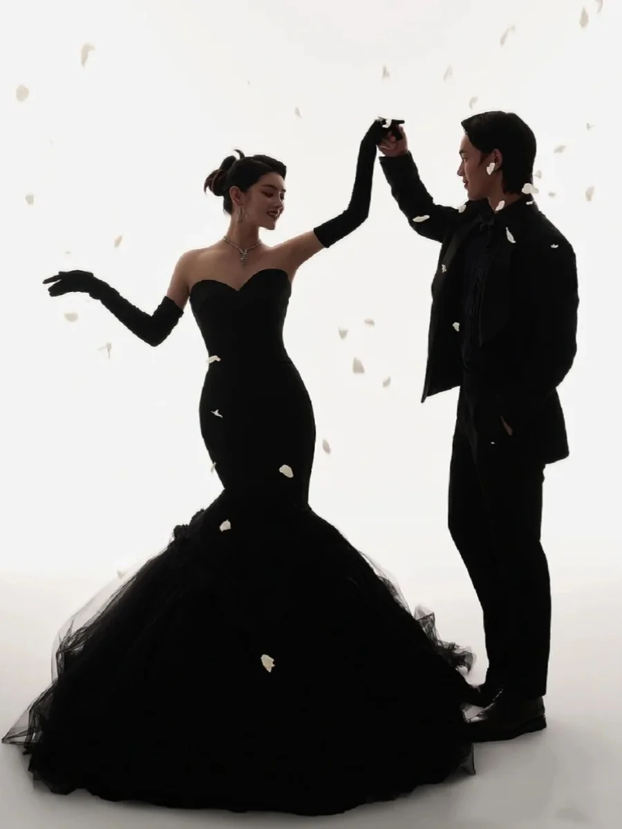 Новое черное тюлевое платье для парной фотосессии, свадебное платье с шлейфом для фотосъемки на открытом воздухе, технология 3D-резки
Новое черное тюлевое платье для парной фотосессии, свадебное платье с шлейфом для фотосъемки на открытом воздухе, технология 3D-резки