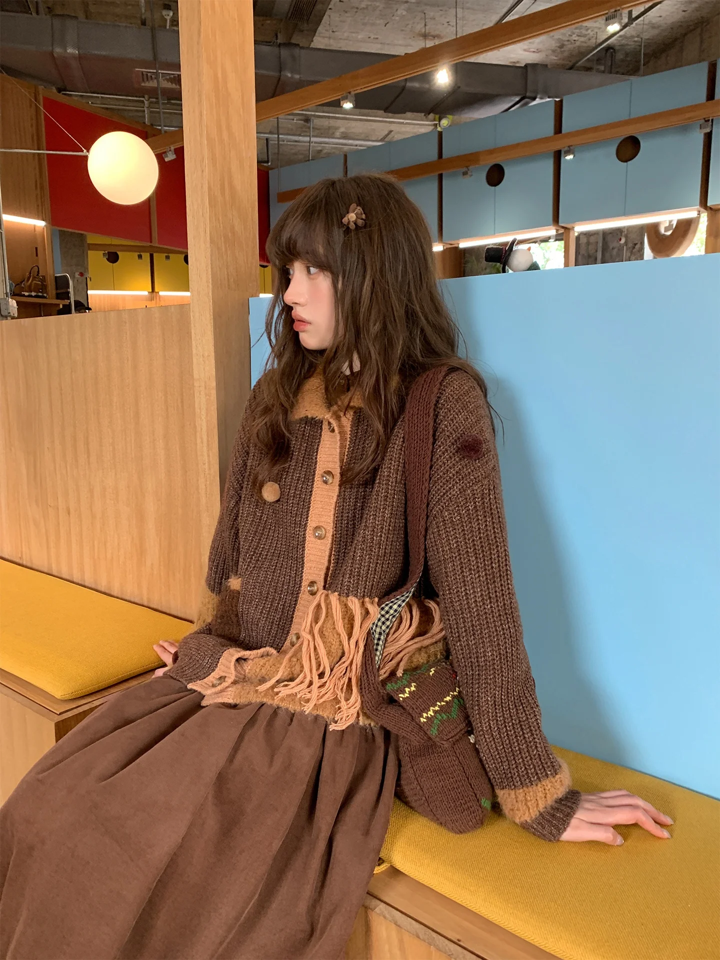 Женский вязаный кардиган с бахромой в стиле ретро, повседневный, для отдыха, с длинными рукавами, на пуговицах
Женский вязаный кардиган с бахромой в стиле ретро, повседневный, для отдыха, с длинными рукавами, на пуговицах