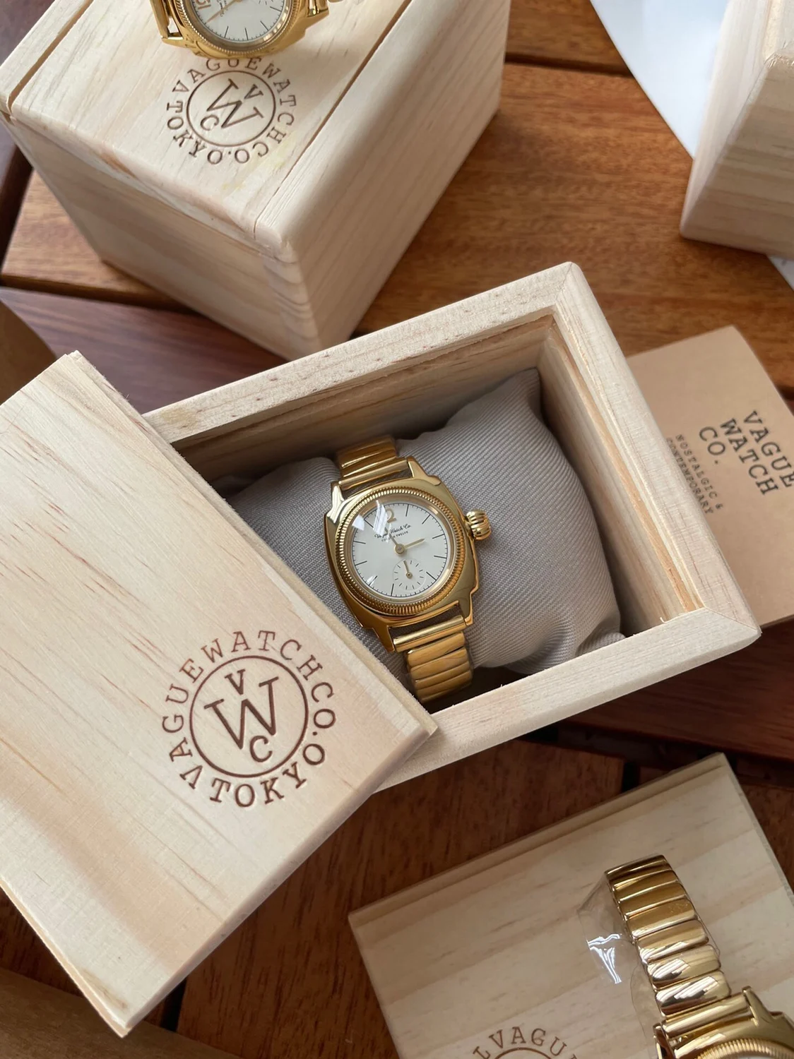 Japanese Imported Hand-done Vintage Vintage Style Waterproof Quartz Square Neutral Men's and Women's Watches
Japanese Imported Hand-done Vintage Vintage Style Waterproof Quartz Square Neutral Men's and Women's Watches