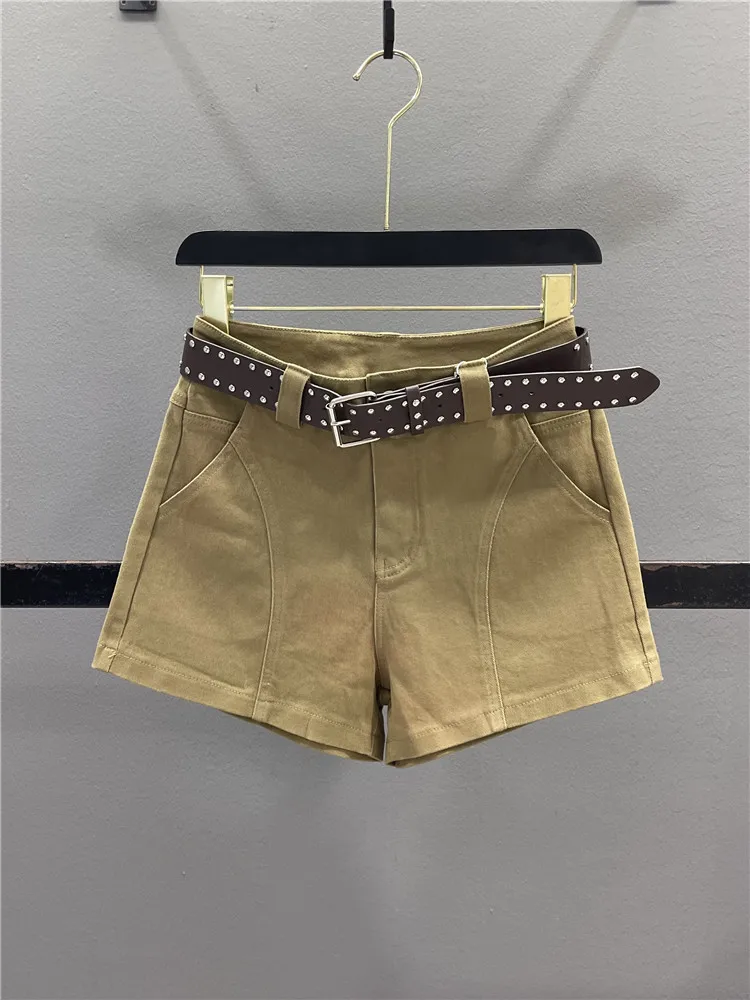 Retro American Denim Shorts Women Summer New Loose Slimming Hot Pants A-Line Wide Leg Jeans Casual Washed Natural Waist
Retro American Denim Shorts Women Summer New Loose Slimming Hot Pants A-Line Wide Leg Jeans Casual Washed Natural Waist