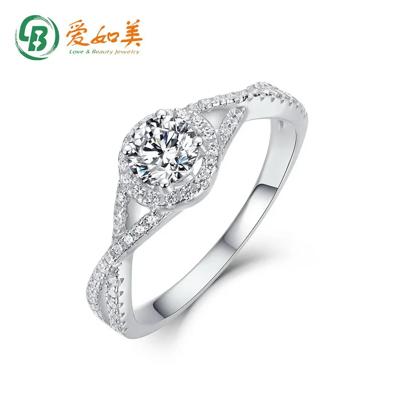 New Personalized S925 Silver Ferry 18K Gold PT950 Platinum Fashion Love Shaped Moissanite Edge Set Women's Ring
New Personalized S925 Silver Ferry 18K Gold PT950 Platinum Fashion Love Shaped Moissanite Edge Set Women's Ring