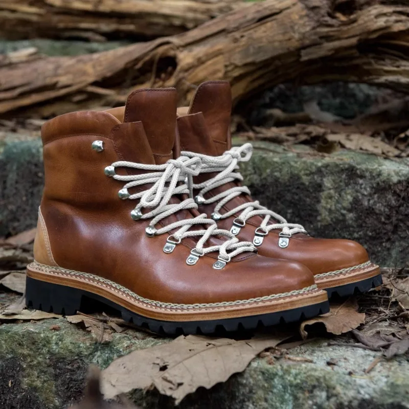 Походные альпинистские ботинки ручной работы из коровьей кожи премиум-класса, уличная мужская рабочая обувь, противоскользящие износостойкие мотоциклетные ботинки в стиле ретро
Походные альпинистские ботинки ручной работы из коровьей кожи премиум-класса, уличная мужская рабочая обувь, противоскользящие износостойкие мотоциклетные ботинки в стиле ретро