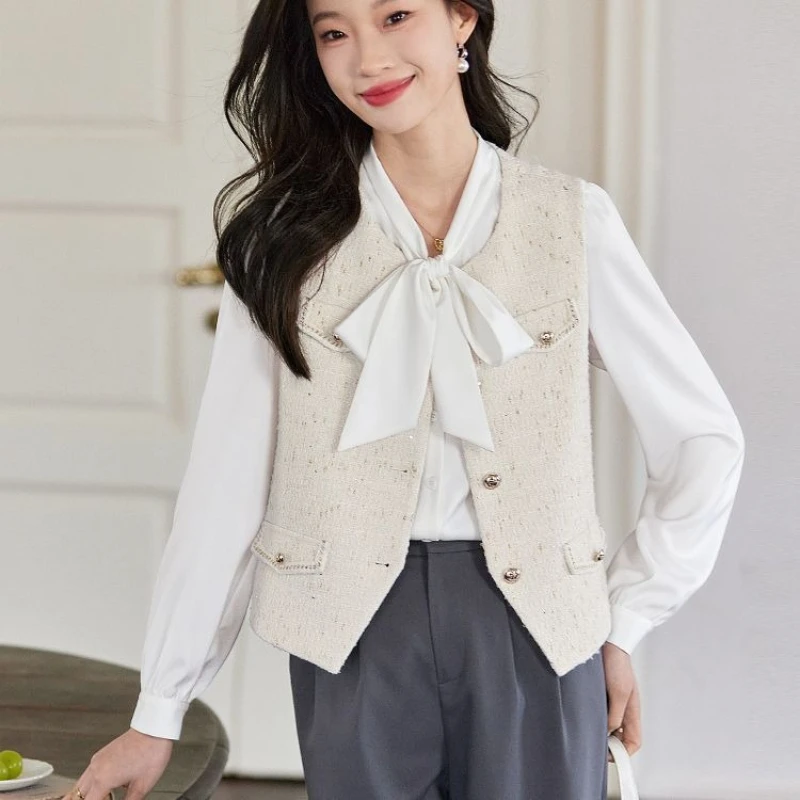Women's Short Sleeveless Tweed Vest Fashionable Wool Cardigan Trendy Spring Style Chic Slim Fit
Women's Short Sleeveless Tweed Vest Fashionable Wool Cardigan Trendy Spring Style Chic Slim Fit