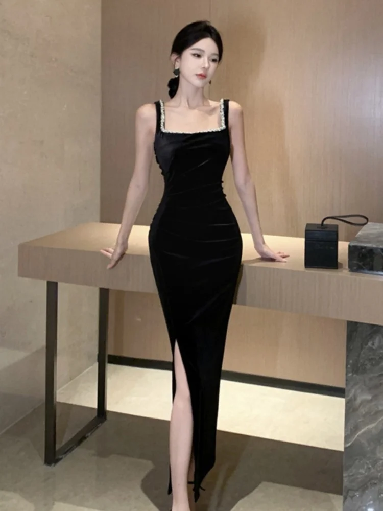 French Spaghetti Strap Velvet Midi Dress Autumn Women Slim Waist Bottom Split Bodycon Vestidos Elegant Evening Party Robe Mujer
French Spaghetti Strap Velvet Midi Dress Autumn Women Slim Waist Bottom Split Bodycon Vestidos Elegant Evening Party Robe Mujer