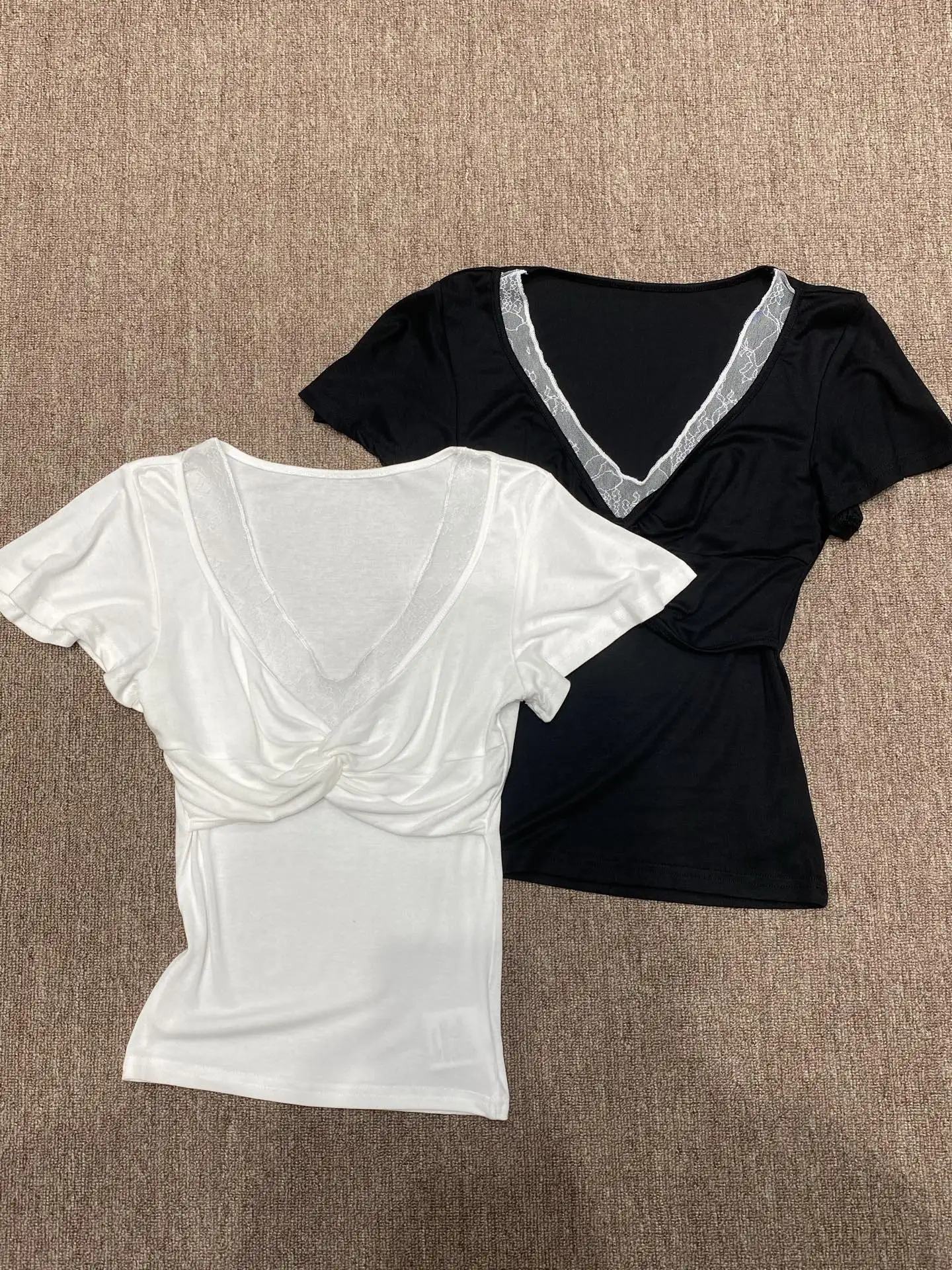 Slim Fit Short Sleeve V-Neck Lace Patchwork Knot Design Women's T-Shirt Pure Desirable Spicy Girl Style Cotton Moisture Wicking
Slim Fit Short Sleeve V-Neck Lace Patchwork Knot Design Women's T-Shirt Pure Desirable Spicy Girl Style Cotton Moisture Wicking