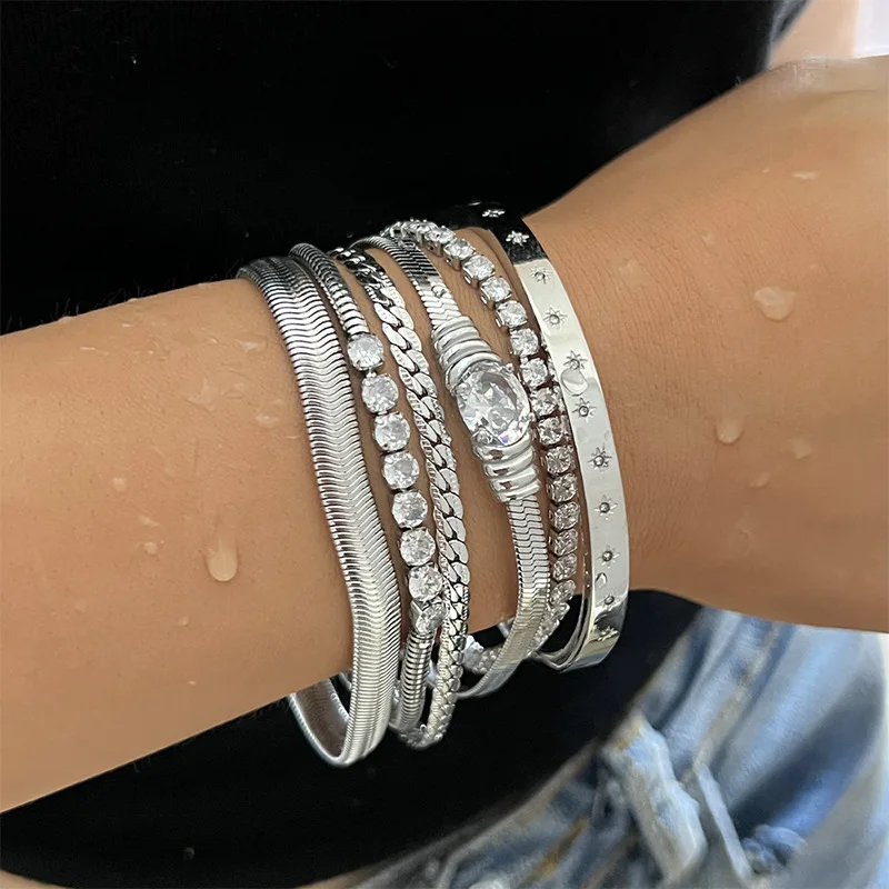 2023 New Hot Stainless Steel Silver Color Bracelet for Women Temperament Snake Chain Bangle Jewelry Gift
2023 New Hot Stainless Steel Silver Color Bracelet for Women Temperament Snake Chain Bangle Jewelry Gift