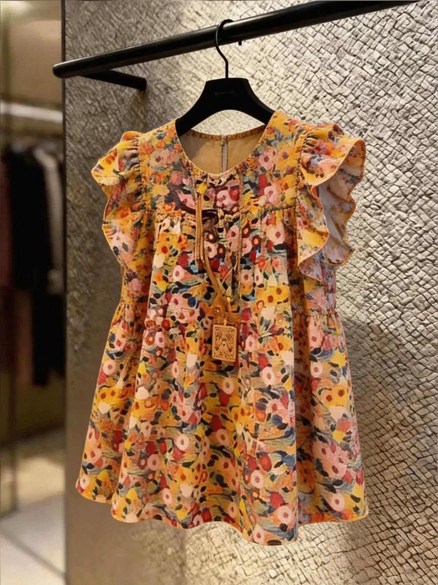 Spring Summer New Fashion Small Sleeve Floral Top Slimming Versatile Chic Shirt Korean Style Commute High Waist Long Sleeve
Spring Summer New Fashion Small Sleeve Floral Top Slimming Versatile Chic Shirt Korean Style Commute High Waist Long Sleeve