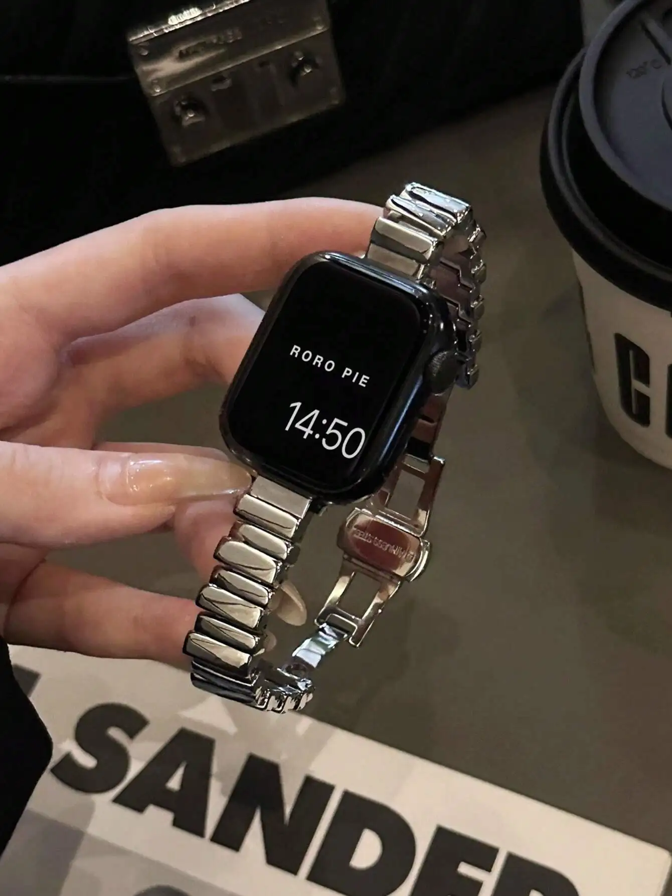 1pc Asymmetric Metal Watch Band, Compatible With Apple Watch 42mm, 38mm, 40mm, 41mm, 44mm, 45mm, 46mm, 49mm Diameter, Fashionable Smart Watch Replacement Strap, Suitable For Series Ultra2, Ultra SE2, SE 11, 10, 9, 8, 7, 6, 5, 4, 3, 2, 1, Unisex
1pc Asymmetric Metal Watch Band, Compatible With Apple Watch 42mm, 38mm, 40mm, 41mm, 44mm, 45mm, 46mm, 49mm Diameter, Fashionable Smart Watch Replacement Strap, Suitable For Series Ultra2, Ultra SE2, SE 11, 10, 9, 8, 7, 6, 5, 4, 3, 2, 1, Unisex
