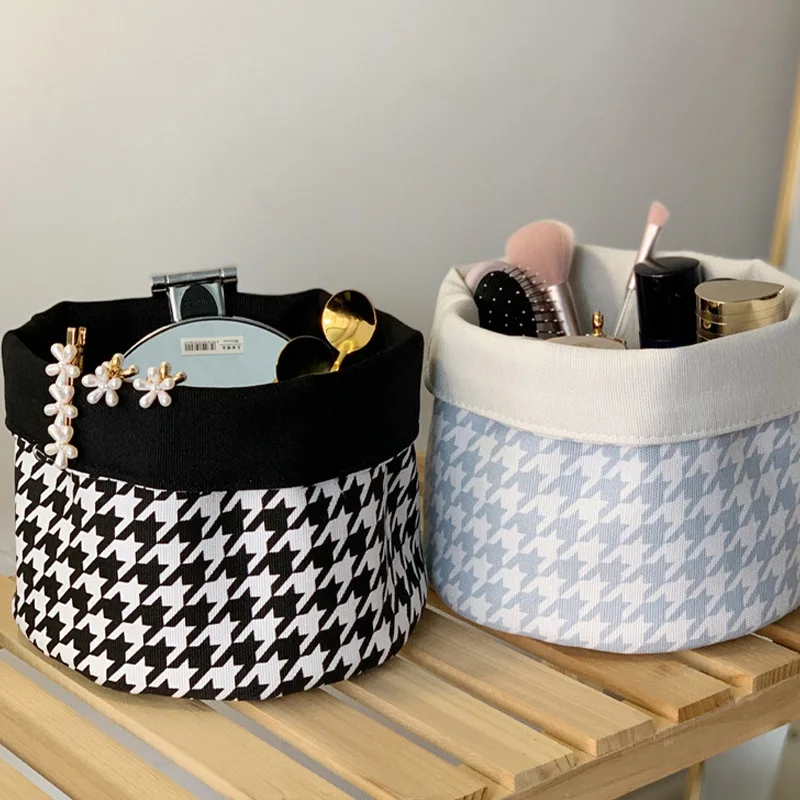 Складные настольные корзины для хранения, хлопковые и льняные канцелярские принадлежности, органайзер для хранения макияжа, коробка, водонепроницаемая корзина для детских игрушек, косметика, офис
Складные настольные корзины для хранения, хлопковые и льняные канцелярские принадлежности, органайзер для хранения макияжа, коробка, водонепроницаемая корзина для детских игрушек, косметика, офис