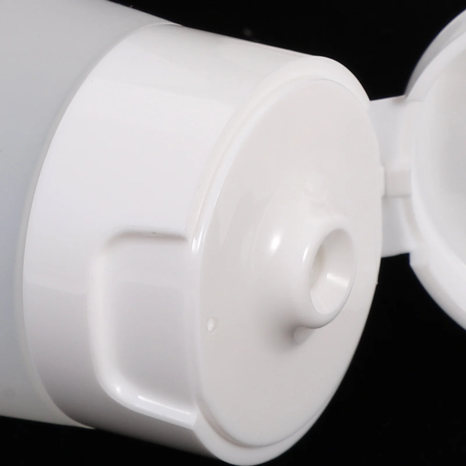 4pcs 60Ml Flip Top Empty Bottle Set Refillable Leakproof Travel Dispensers Portable Makeup Gel Sub Bottles For Outdoor
4pcs 60Ml Flip Top Empty Bottle Set Refillable Leakproof Travel Dispensers Portable Makeup Gel Sub Bottles For Outdoor