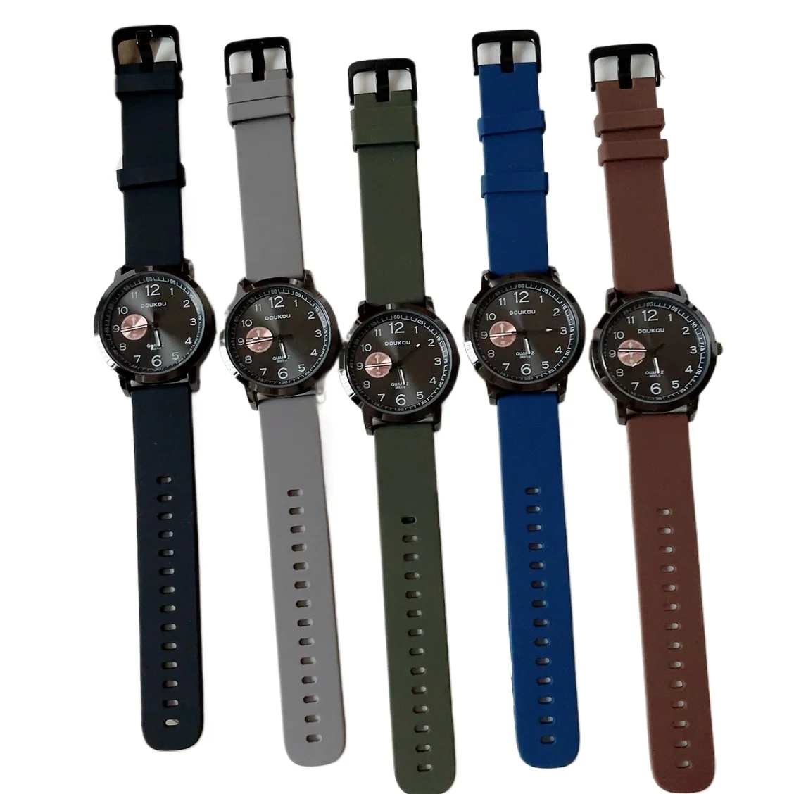 Teen watch men's, European and American fashion trend silicone belt couple neutral women's watch
Teen watch men's, European and American fashion trend silicone belt couple neutral women's watch