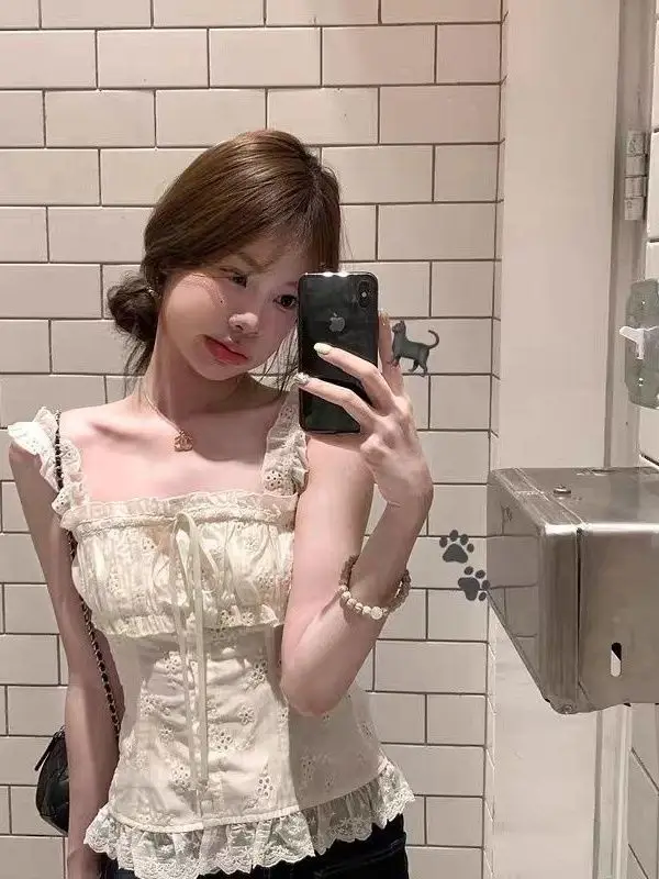 Original Sweet Lace Trim Square Neck Vest Strap Women Summer Gentle Bm Style Elegant Beautiful White Top Lace Hollow out Design
Original Sweet Lace Trim Square Neck Vest Strap Women Summer Gentle Bm Style Elegant Beautiful White Top Lace Hollow out Design