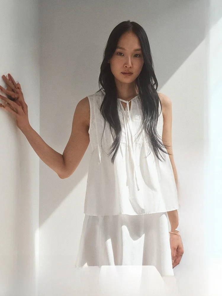 H&M Women's Cotton Shirt Summer Sleeveless Pleated Commute Short Sleeve Top V-neck Regular Length Casual Style
H&M Women's Cotton Shirt Summer Sleeveless Pleated Commute Short Sleeve Top V-neck Regular Length Casual Style