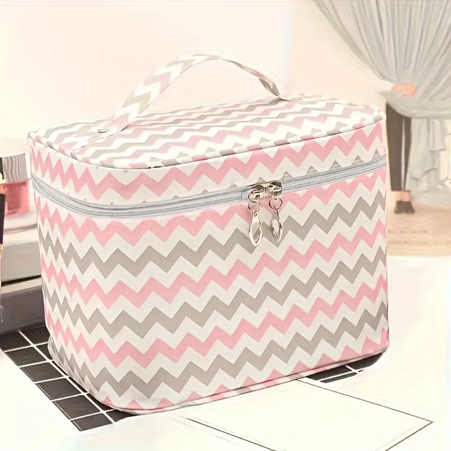 Large Capacity Cosmetic Bag, Nylon , Portable Travel Toiletry Wash Bag With Zipper, Multi-functional Organizer
Large Capacity Cosmetic Bag, Nylon , Portable Travel Toiletry Wash Bag With Zipper, Multi-functional Organizer