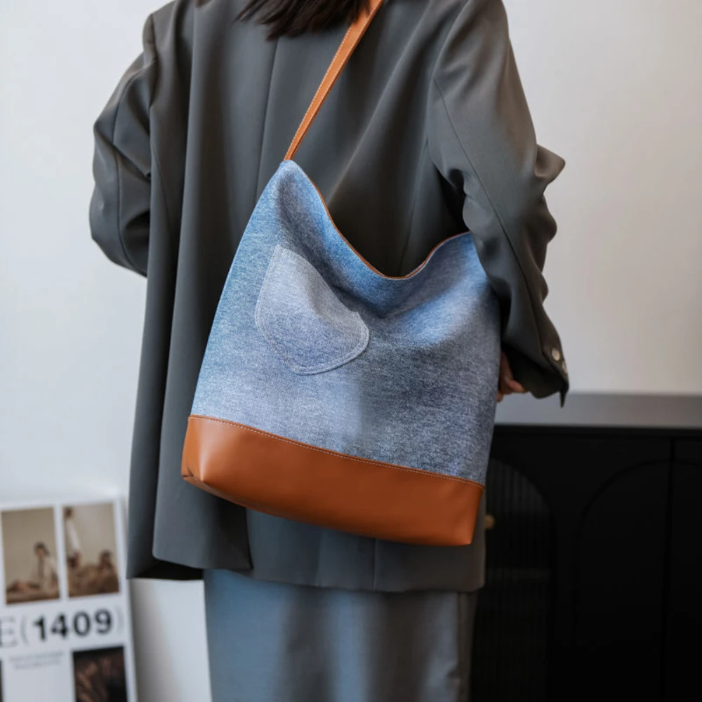 Womens Denim Shoulder Bags Female PU Leather Patchwork Crossbody Bag with Zipper Large Capacity Tote Bags for Women
Womens Denim Shoulder Bags Female PU Leather Patchwork Crossbody Bag with Zipper Large Capacity Tote Bags for Women