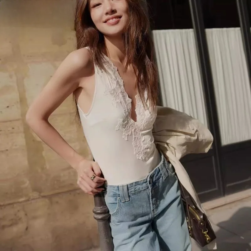 Spring 2026 New Women's Satin Jumpsuit with Lace Decoration And Bottom Button Closure High Waist Straight Leg Long Pants
Spring 2026 New Women's Satin Jumpsuit with Lace Decoration And Bottom Button Closure High Waist Straight Leg Long Pants