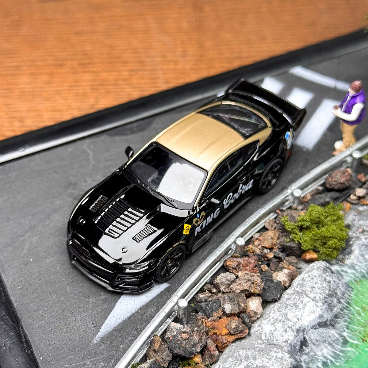 MINIGT 1:64 Shelby GT500 Dragon Snake Concept Black/Gold MGT01130-CH Коллекционная модель автомобиля из сплава, литая металлическая игрушка
MINIGT 1:64 Shelby GT500 Dragon Snake Concept Black/Gold MGT01130-CH Коллекционная модель автомобиля из сплава, литая металлическая игрушка